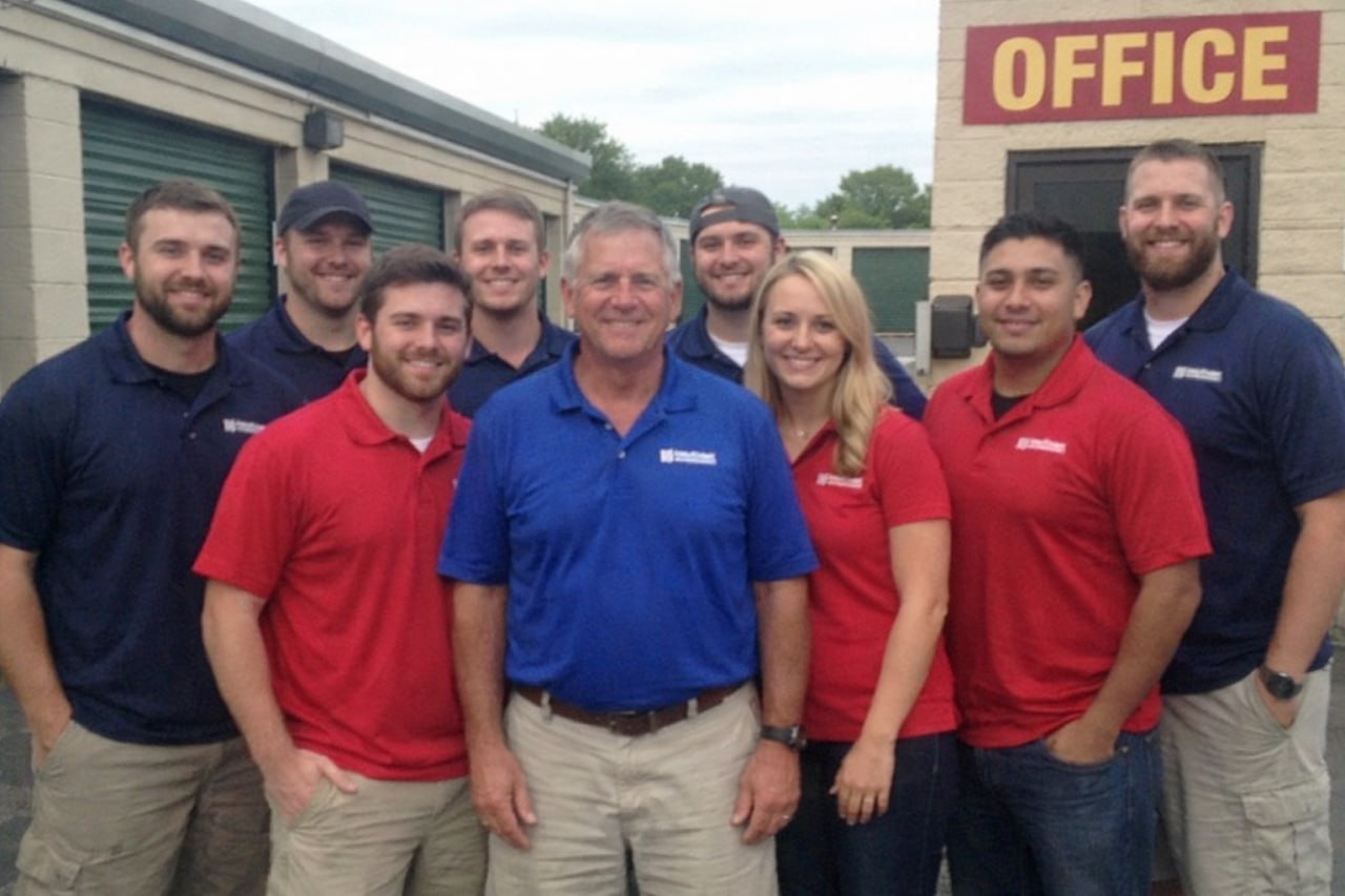 Water damage restoration professionals in Country Club, FL