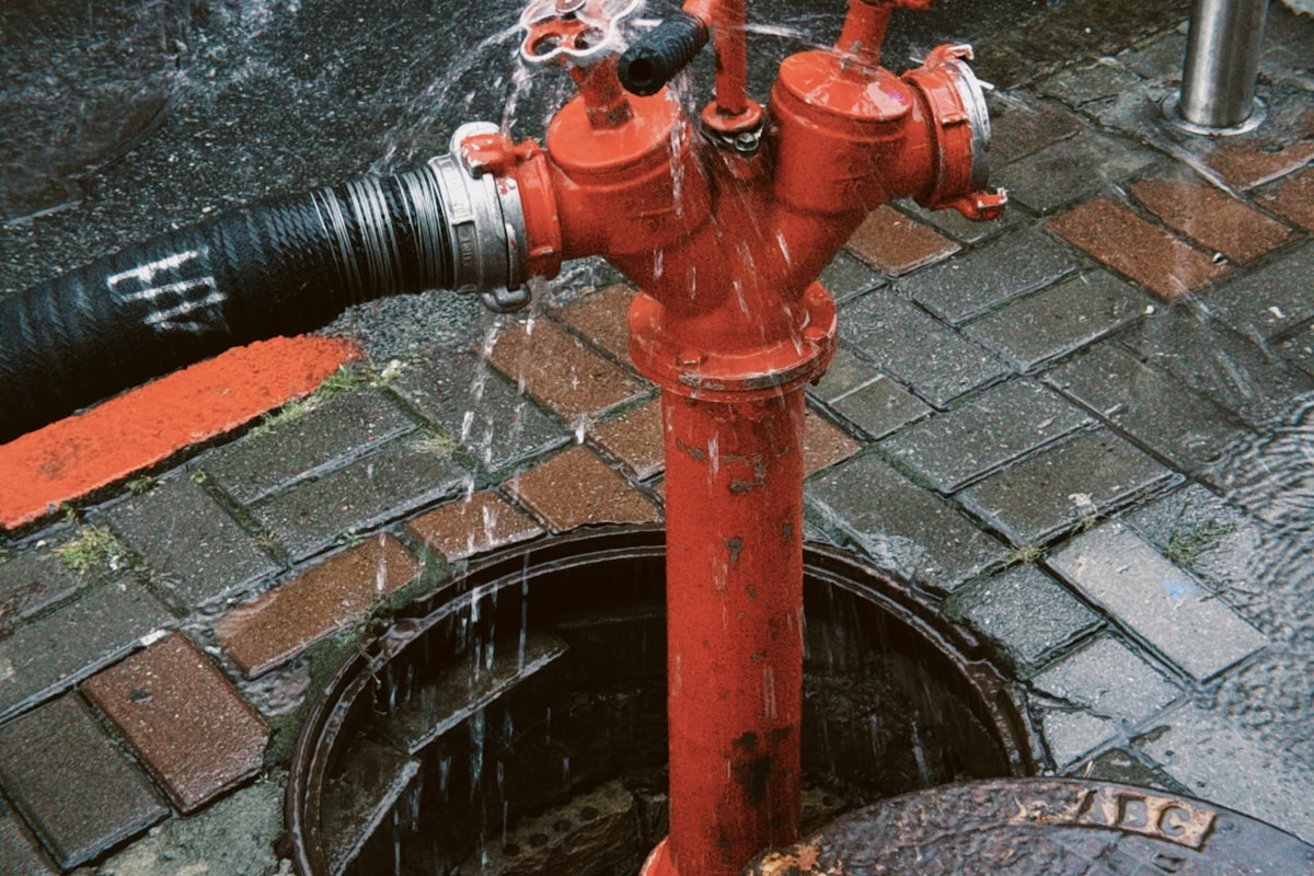 Commercial water damage restoration in Country Club